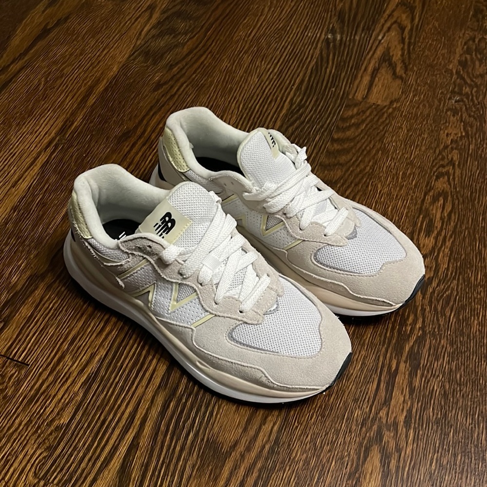 New Balance 5740 beige white Size 10